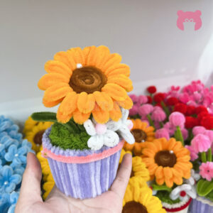B2BQT0001-Chau-cay-hoa-huong-duong-mini-de-ban-handmade 1