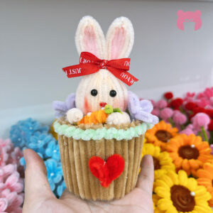 B2BQT0005-Chau-cay-Tho-om-ca-rot-trai-tim-handmade-1
