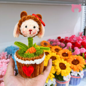 B2BQT0007-Chau-cay-co-gai-no-do-handmade-2